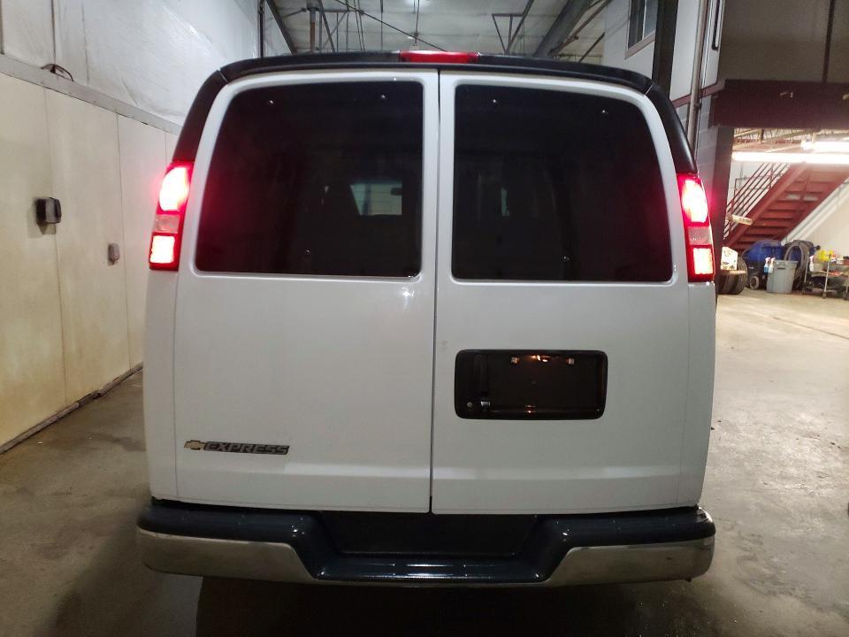 2018 Chevrolet Express G3500 LT