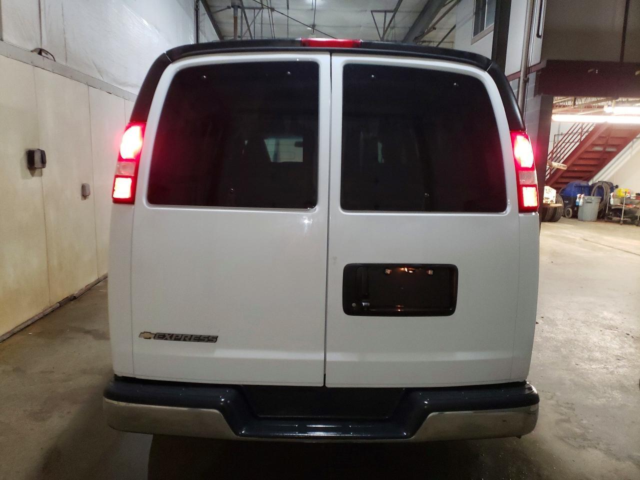 2018 Chevrolet Express G3500 LT