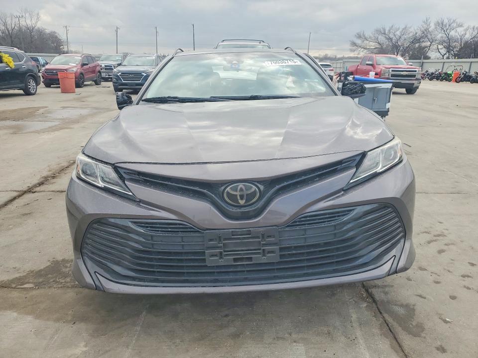 2020 Toyota Camry le