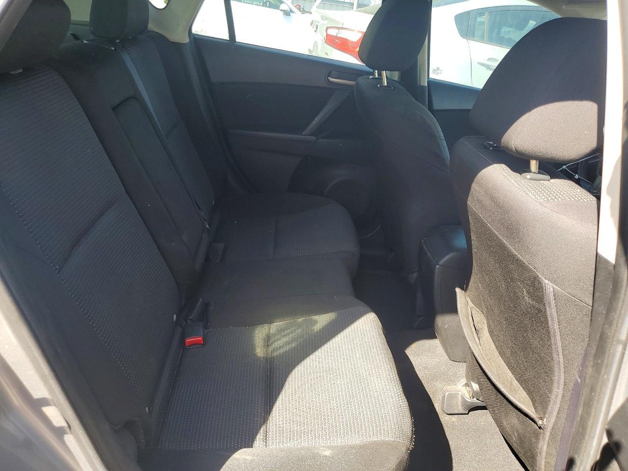2013 Mazda 3 I