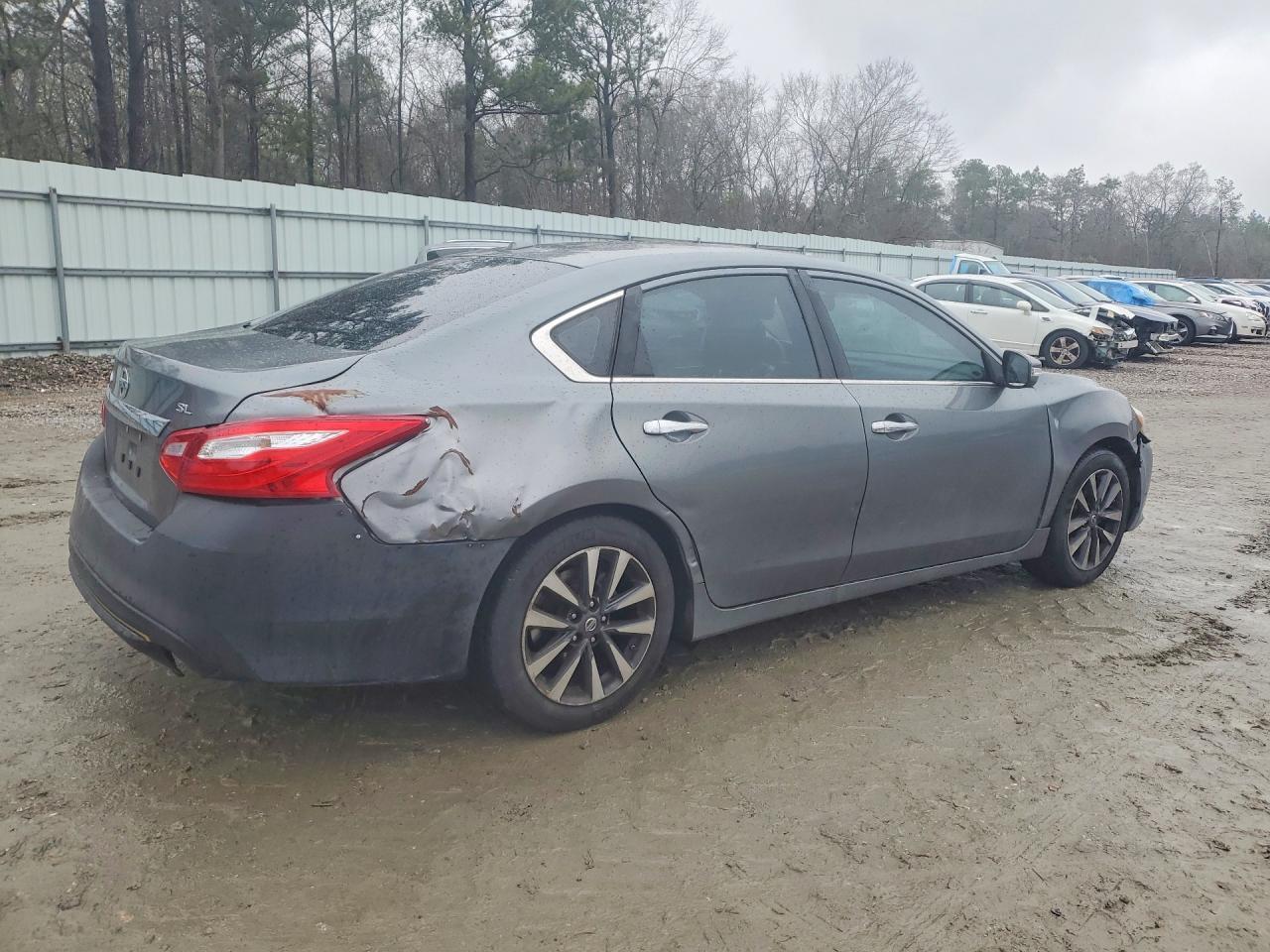 2016 Niss Altima 2.5
