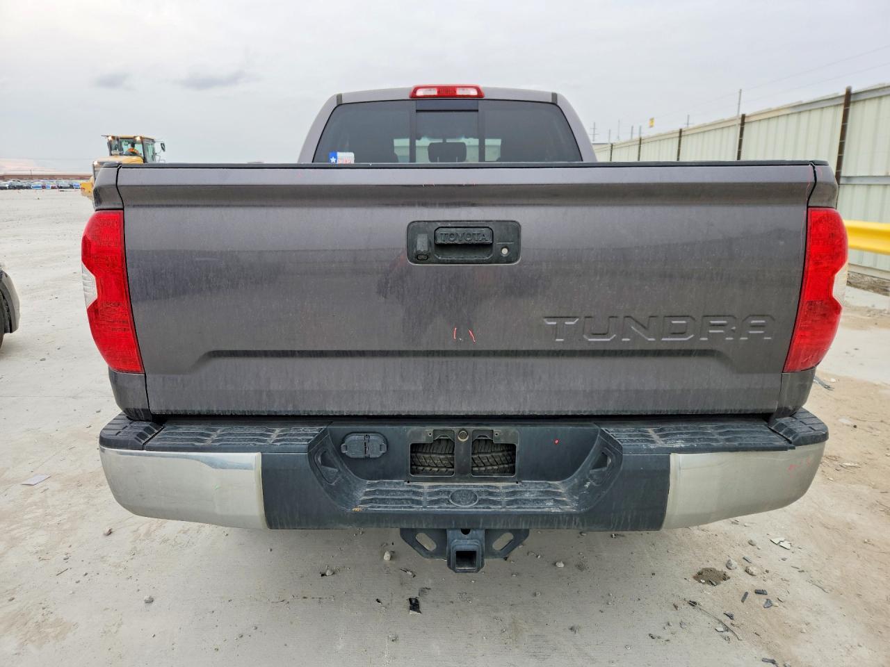 2017 Toyota Tundra Double cab sr
