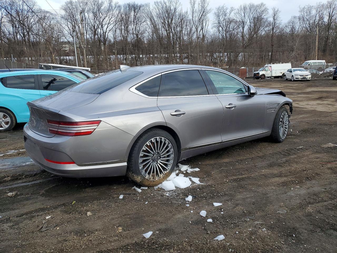 2023 Genesis G80