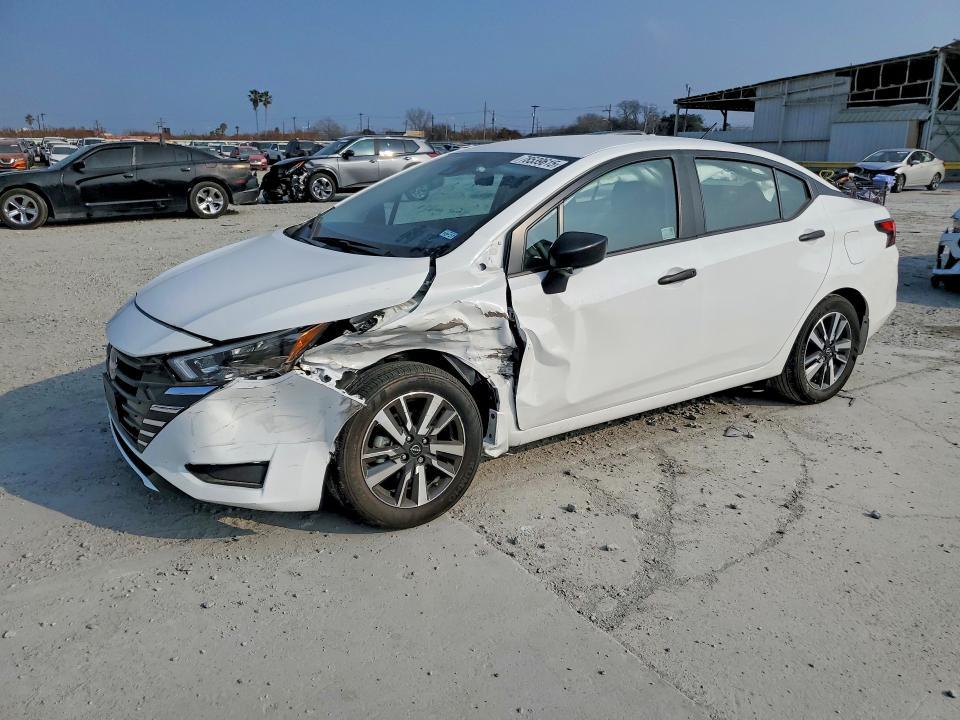 2025 Nissan Versa s