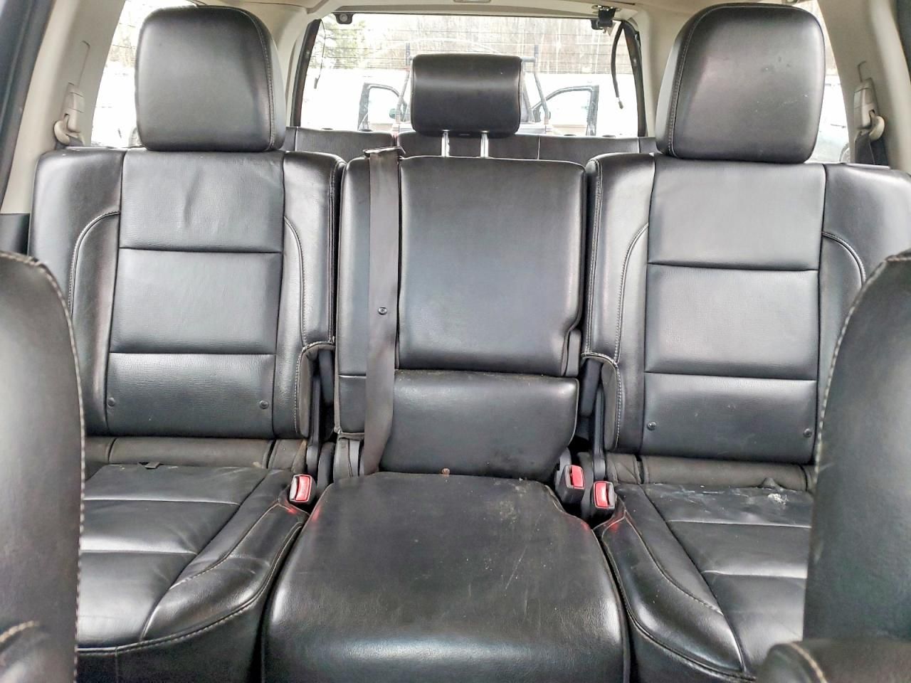 2012 Nissan Armada sv