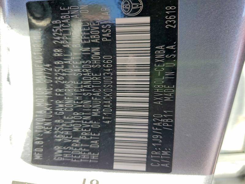 2025 Toyota Camry le