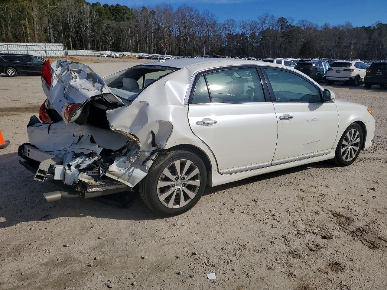 2011 Toyota Avalon Base