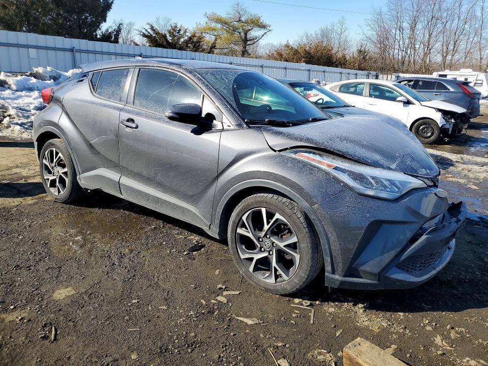 2020 Toyota C-hr xle