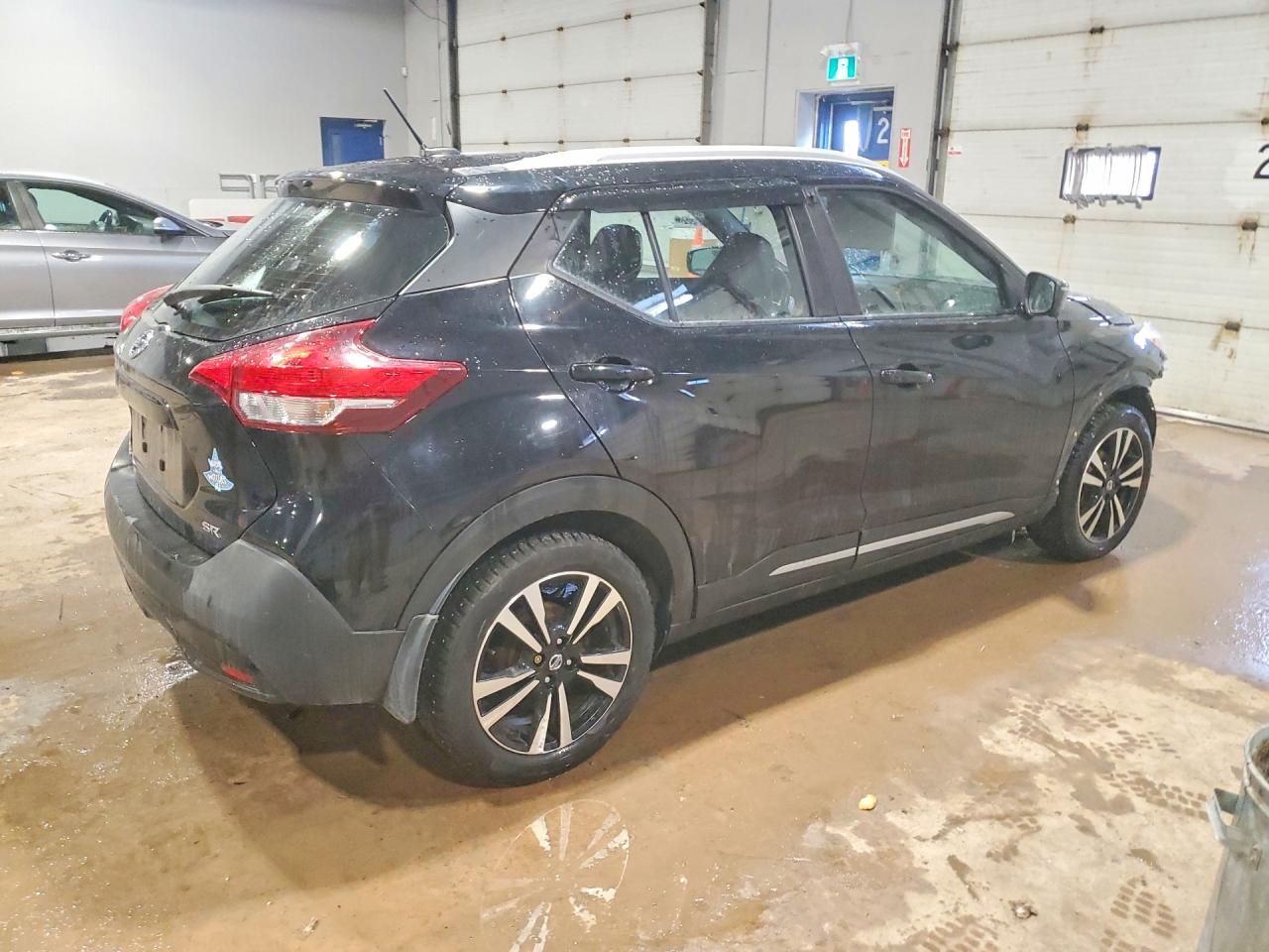 2019 Nissan Kicks s