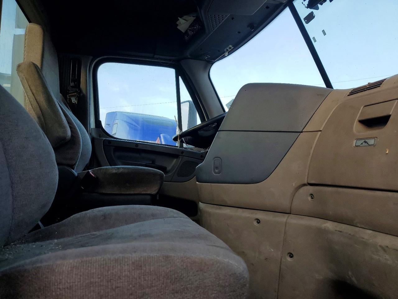 2017 Freigliner 2017 Freightliner Cascadia 1-Semi Truck