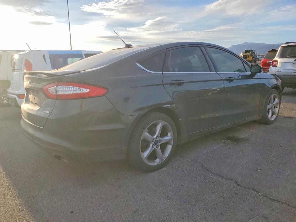 2015 Ford Fusion se