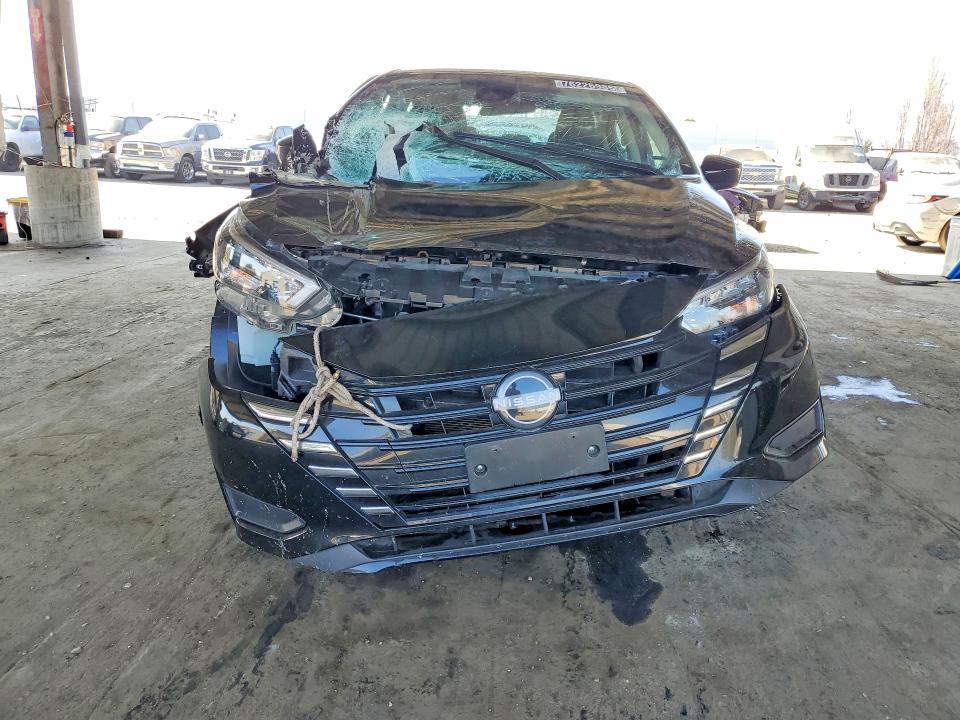 2025 Nissan Versa sv