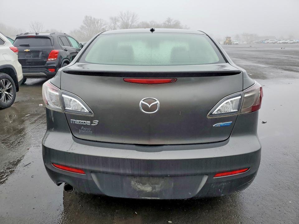 2013 Mazda 3 I