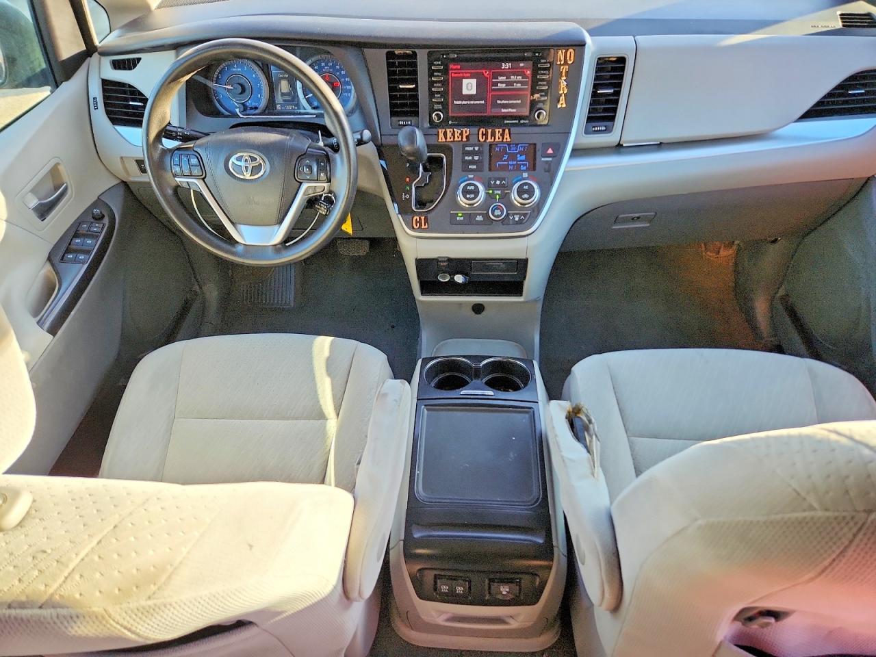 2020 Toyota Sienna le