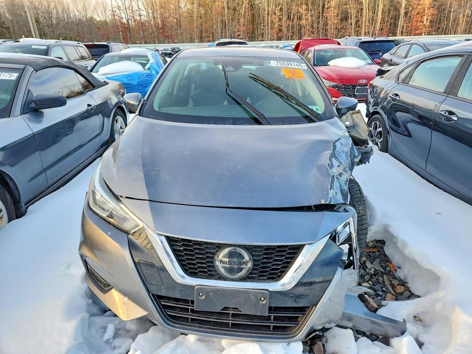 2021 Nissan Versa sv