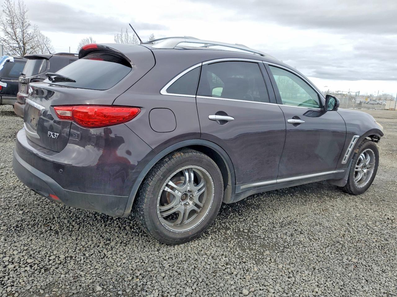 2013 Infinity Fx37