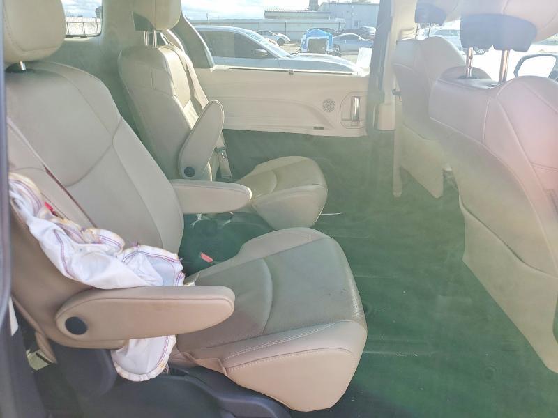 2022 Toyota Sienna Limited