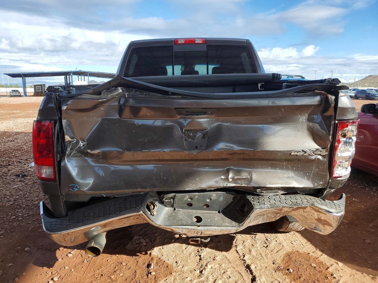 2015 Dodge Ram 1500 slt