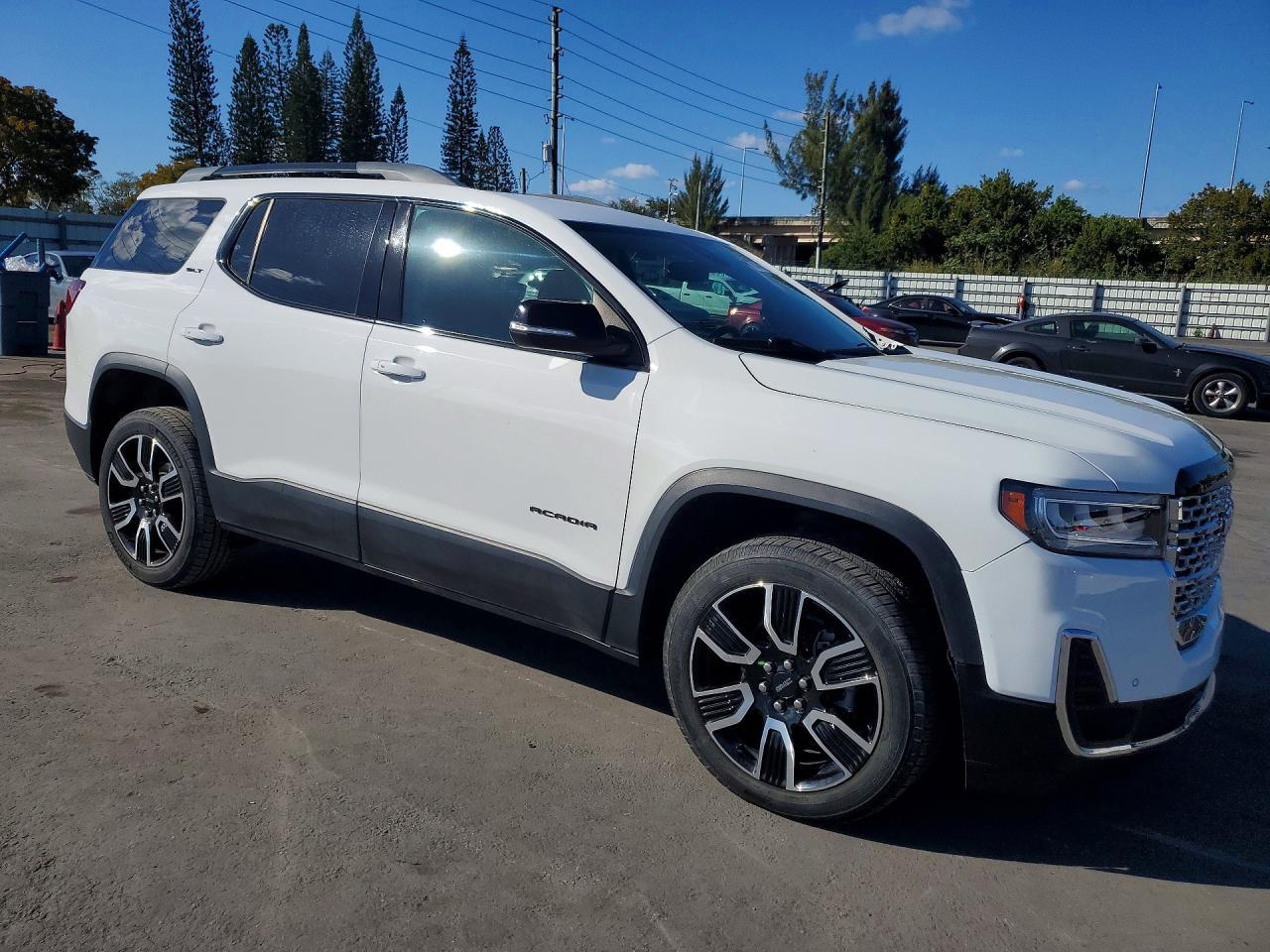 2021 GMC Acadia slt