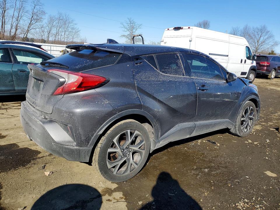 2020 Toyota C-hr xle