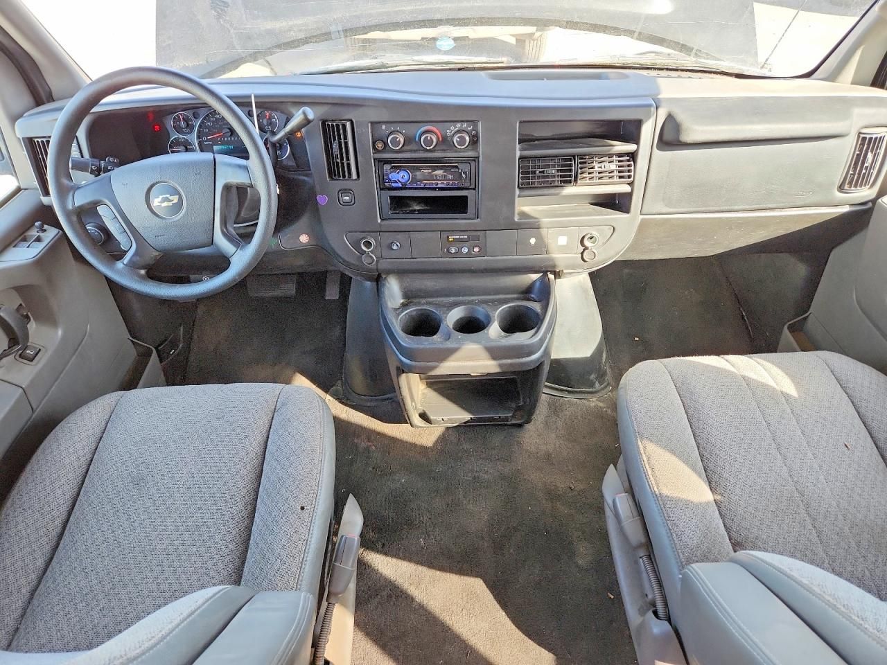 2014 Chevrolet Express G1500 lt