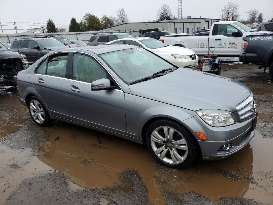 2011 Mercedes-Benz C300