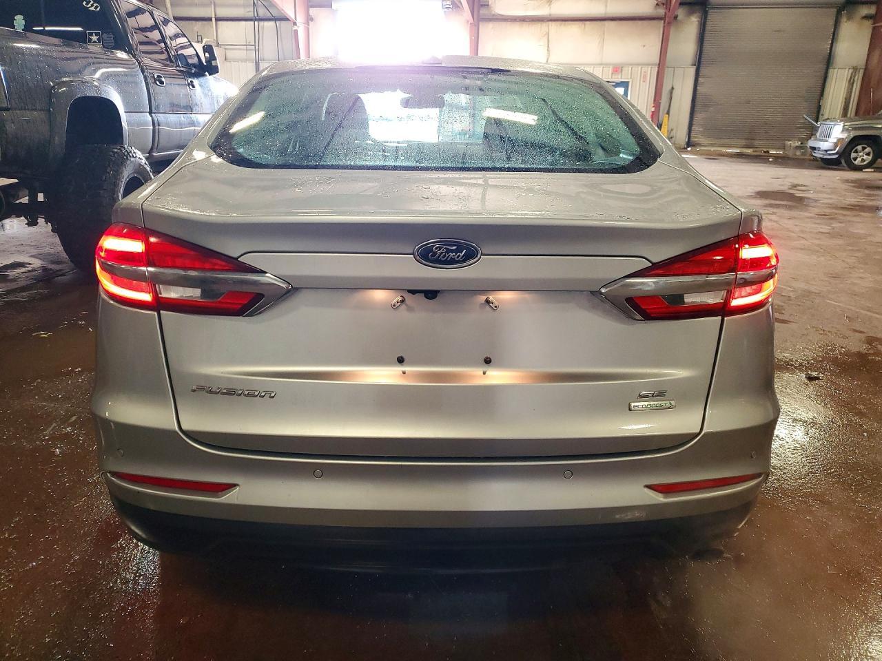 2020 Ford Fusion se