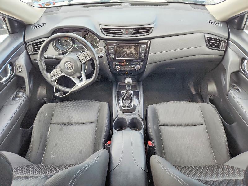 2020 Nissan Rogue sv