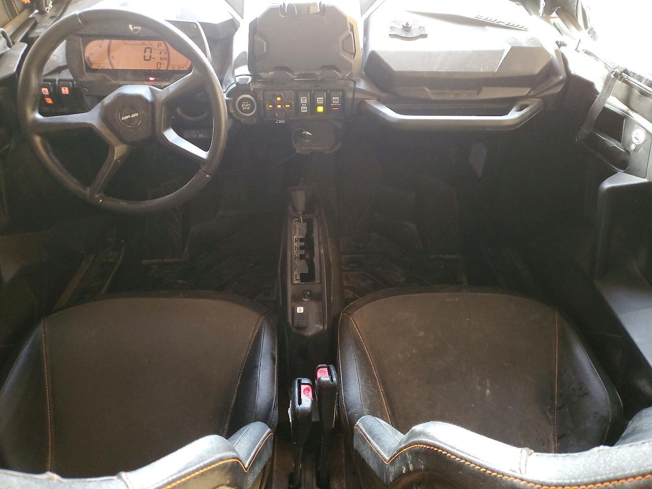 2023 Can-Am Commander Max XT 1000R