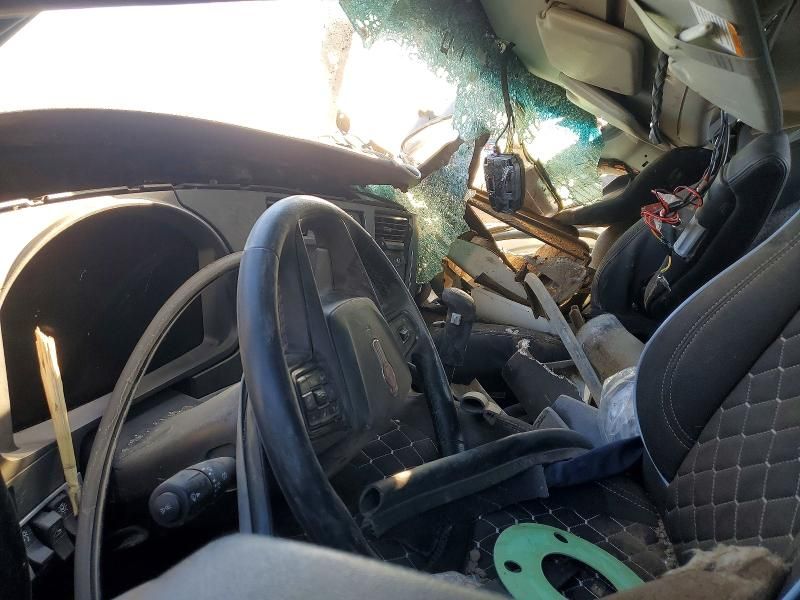 2025 Kenworth T880 Truck Cab AND Chassis