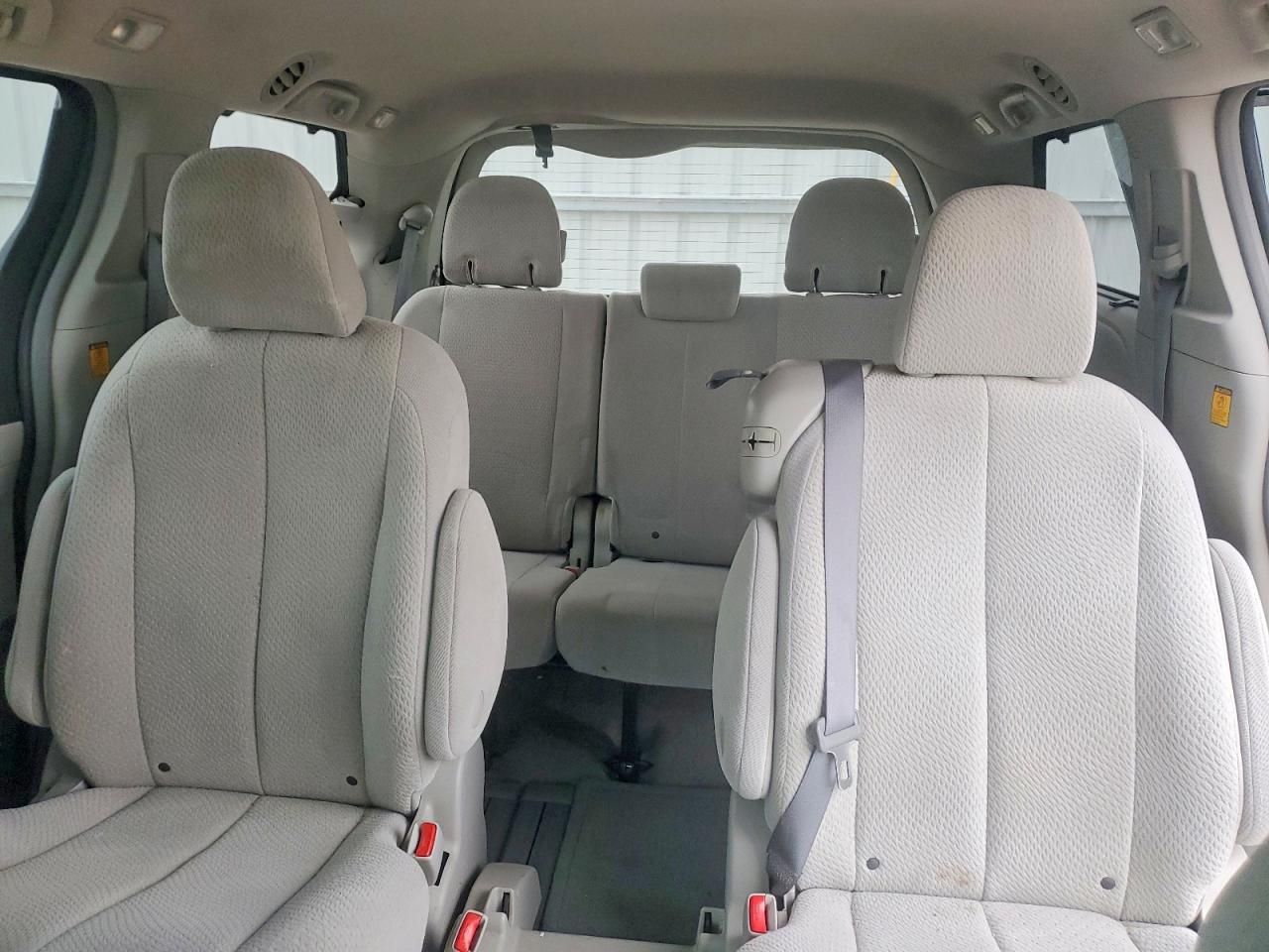 2011 Toyota Sienna Base