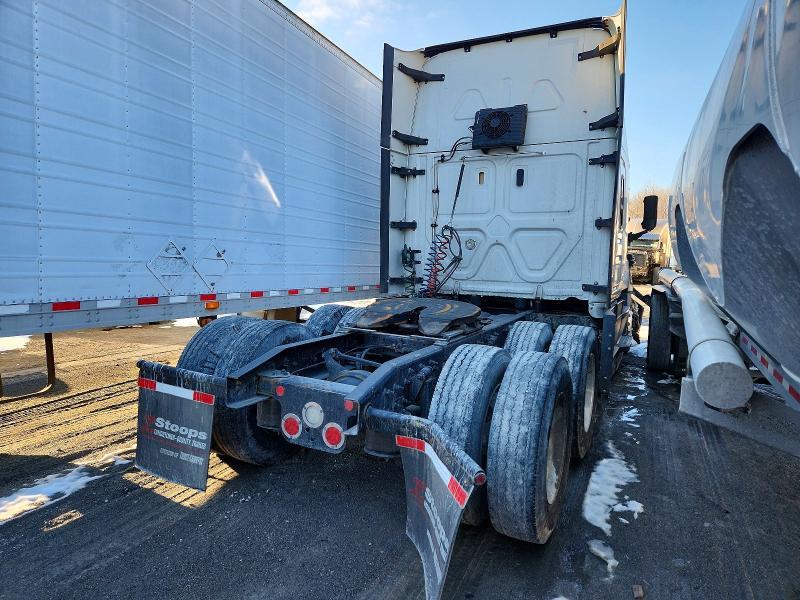 2021 Freightliner Cascadia 126 Semi Truck