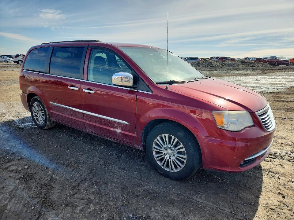 2013 Chrysler Town & Country Touring l