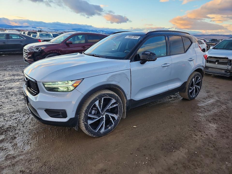 2021 Volvo Xc40 T5 R-design