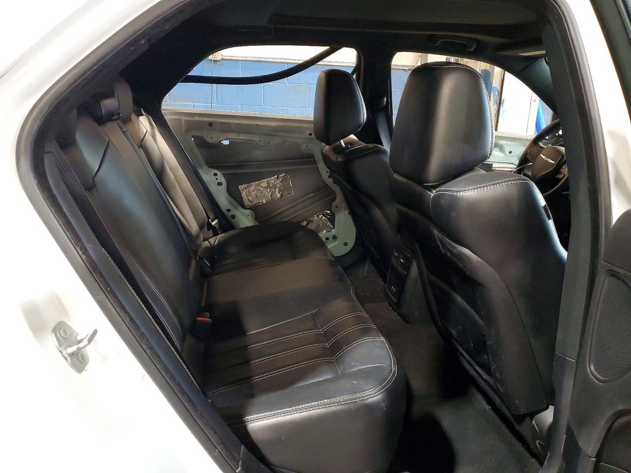 2015 Chrysler 300 s