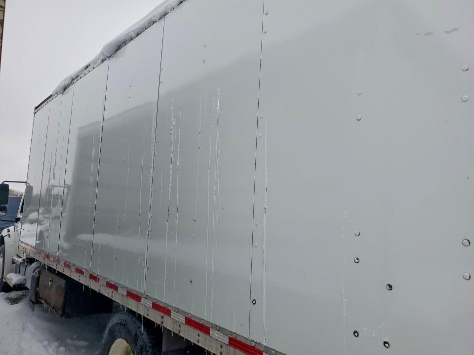 2015 Freightliner Business Class M2 box Truck