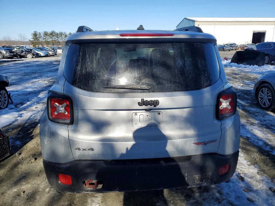 2016 Jeep Renegade Trailhawk
