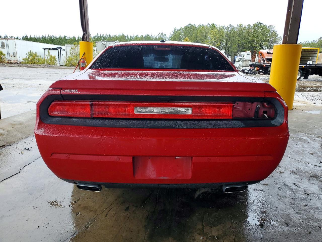 2013 Dodge Challenger r