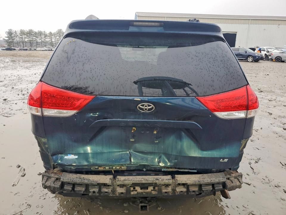 2012 Toyota Sienna le