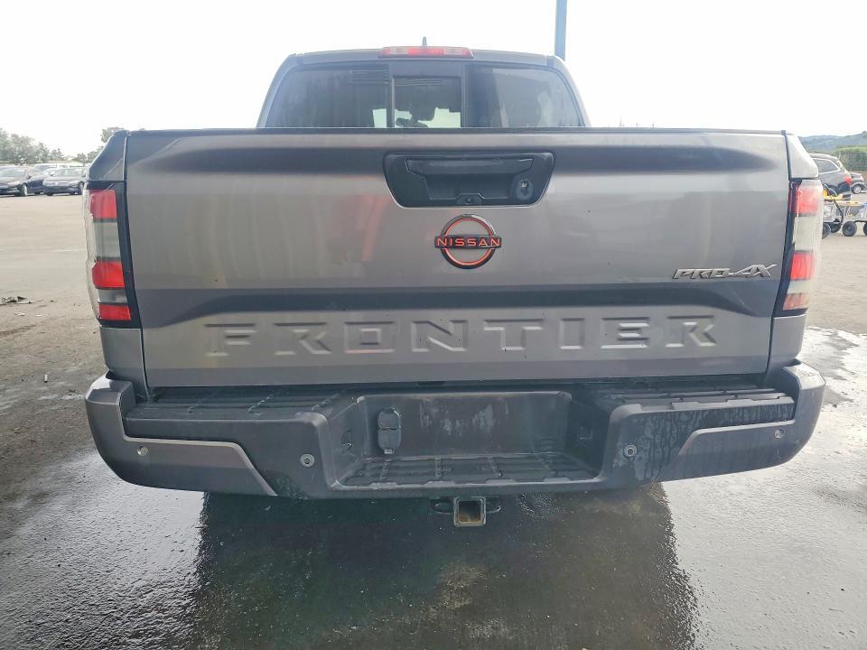 2022 Nissan Frontier s