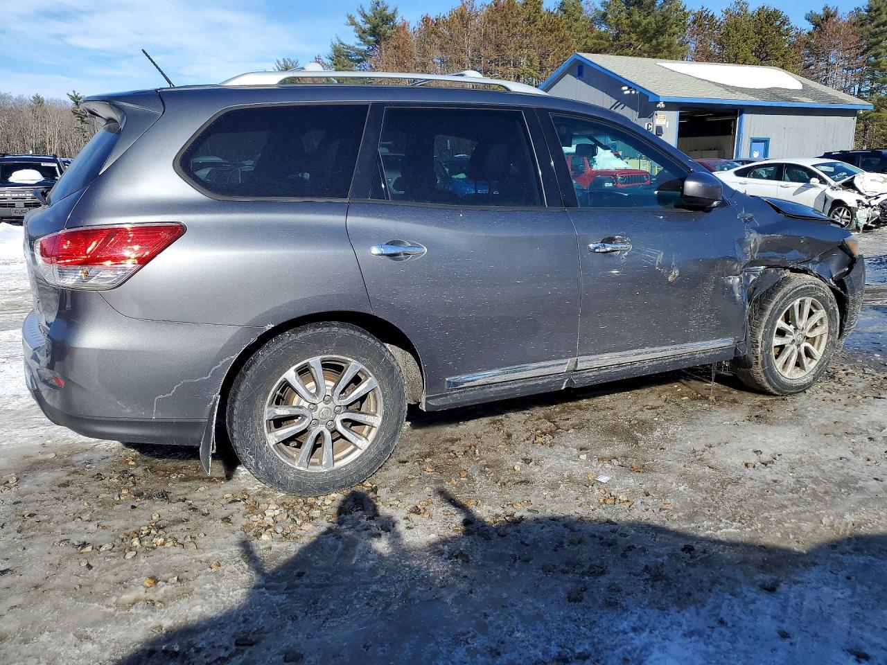 2015 Nissan Pathfinder s