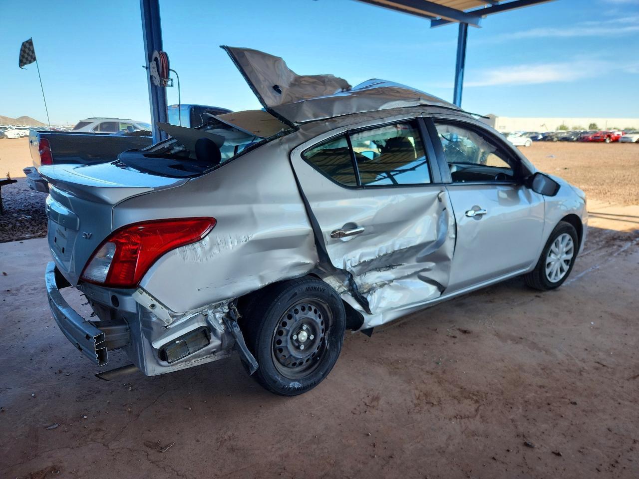 2019 Nissan Versa sv