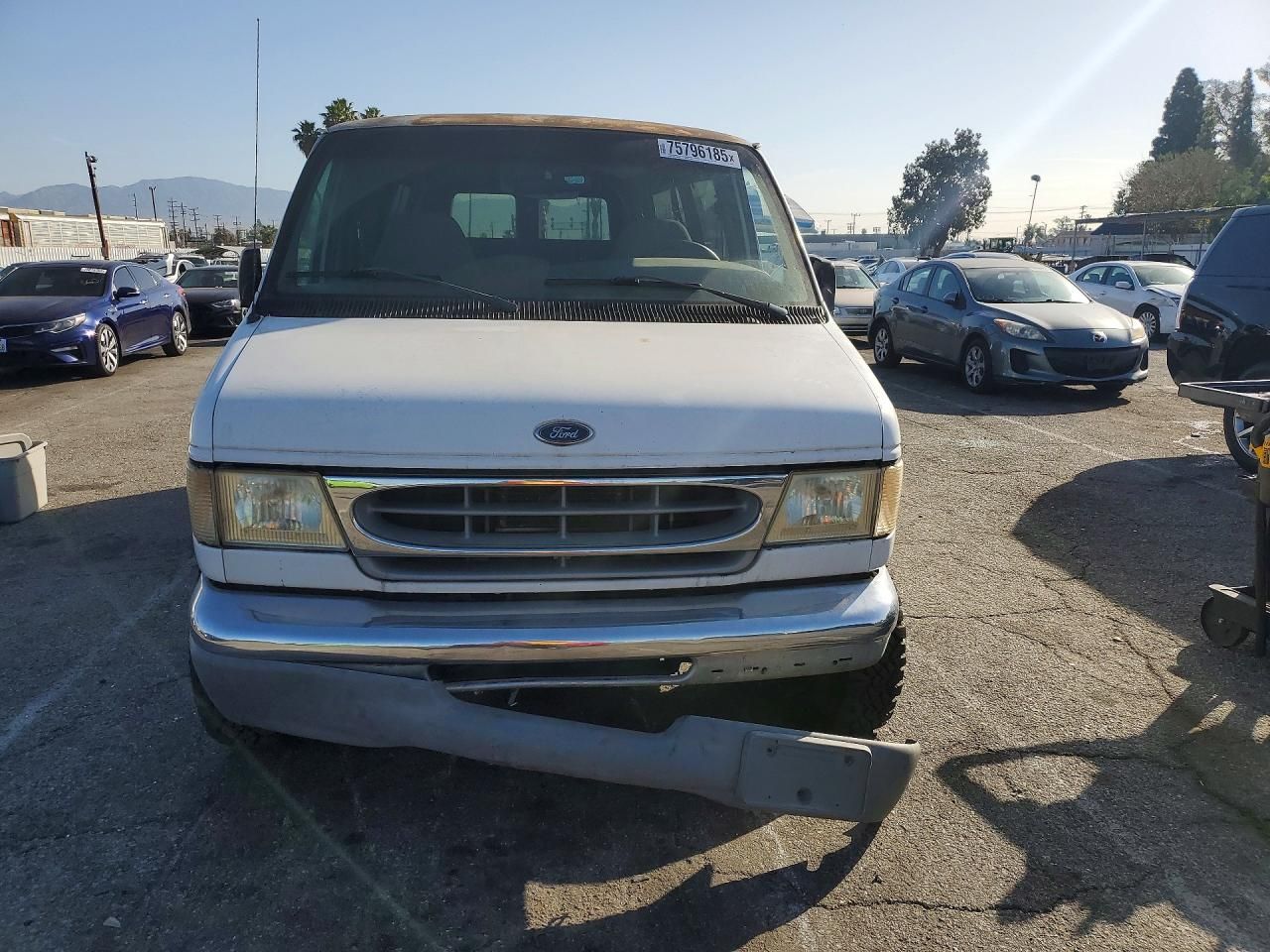 1999 Ford Econoline E350 Super Duty Wagon