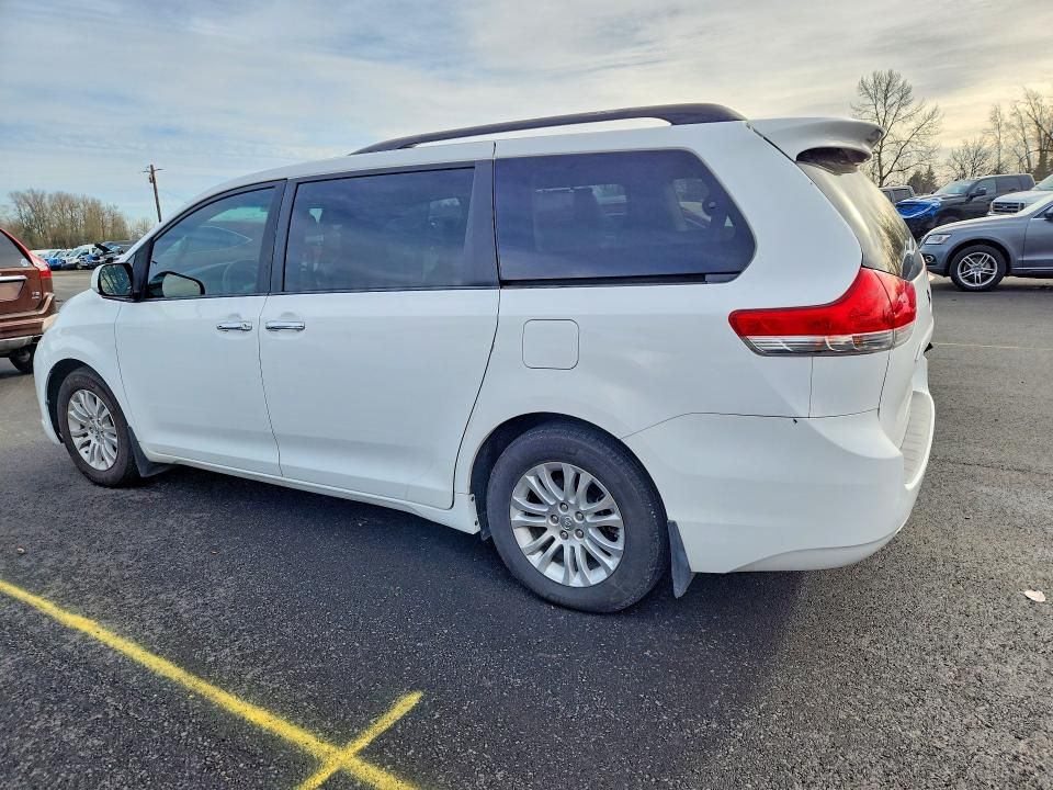 2013 Toyota Sienna xle