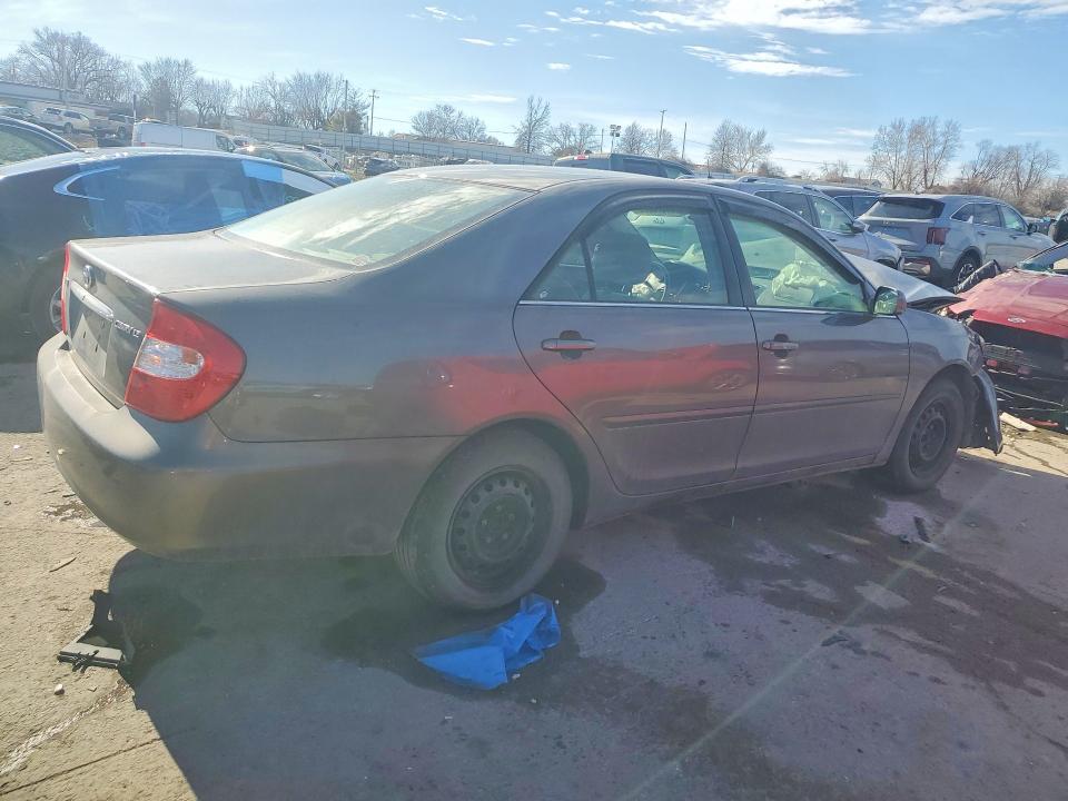 2003 Toyota Camry le