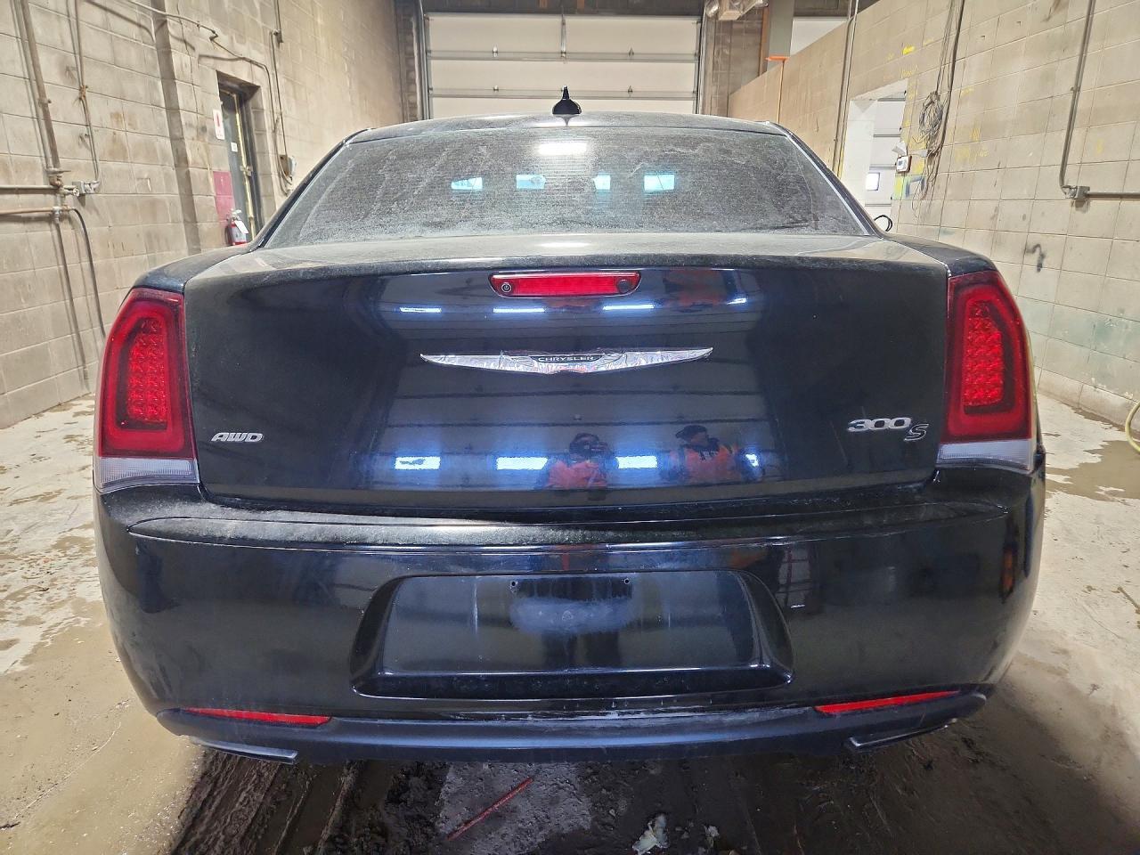 2017 Chrysler 300 s