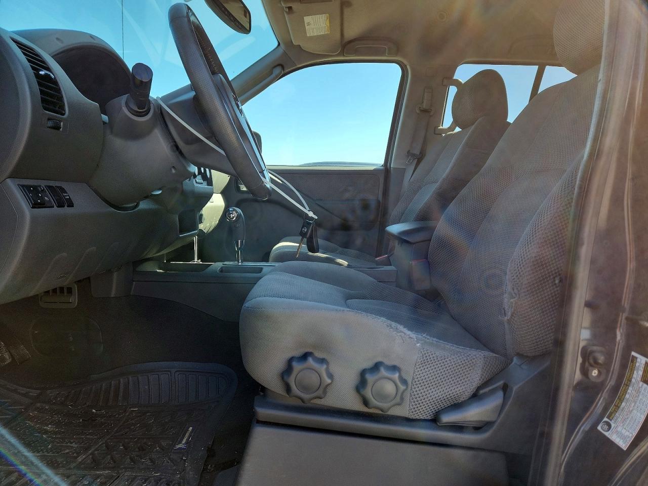 2006 Nissan Frontier SE