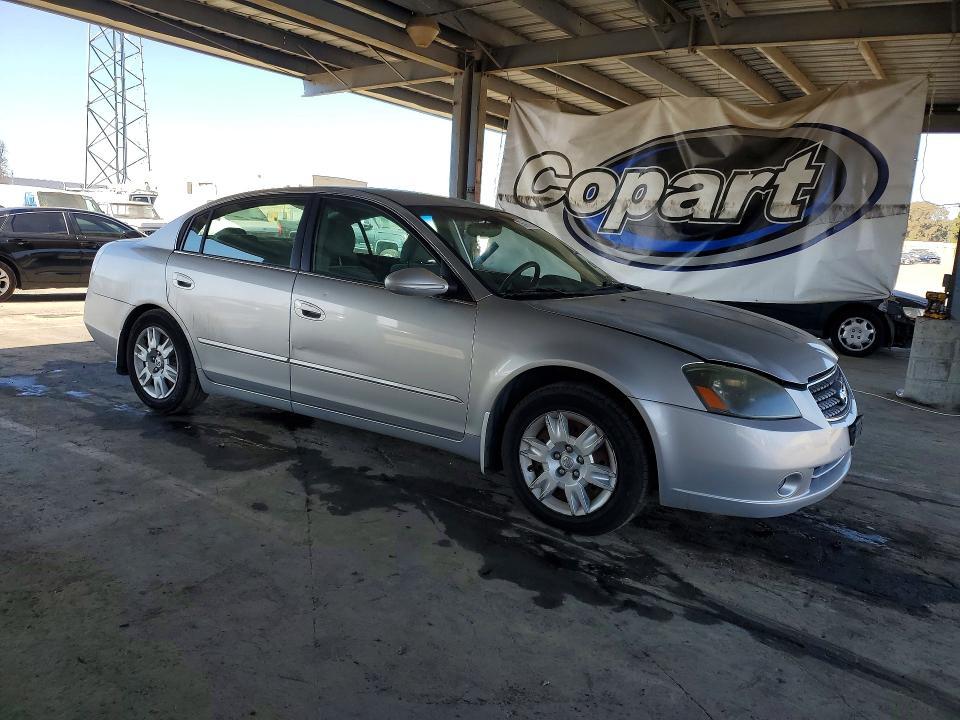2005 Nissan Altima s