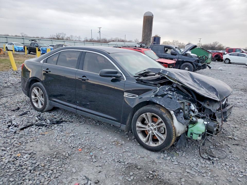 2017 Ford Taurus se