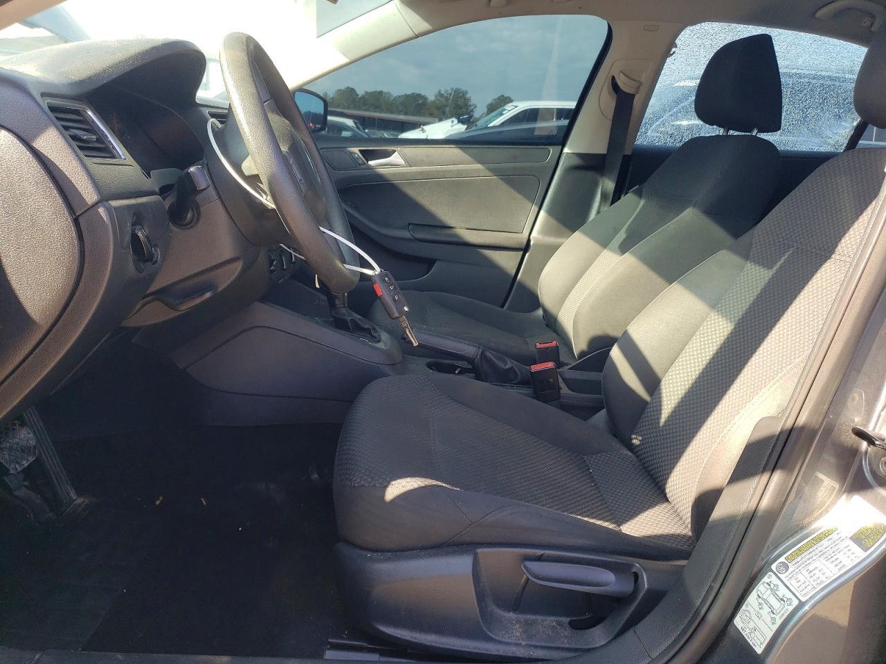 2013 Volkswagen Jetta Base